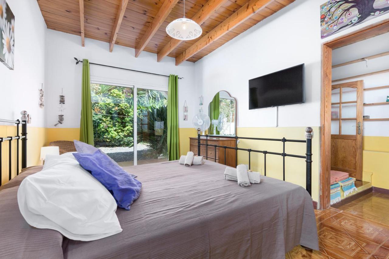 Home2Book Quiet Villa With Private Pool Triquivijate 외부 사진