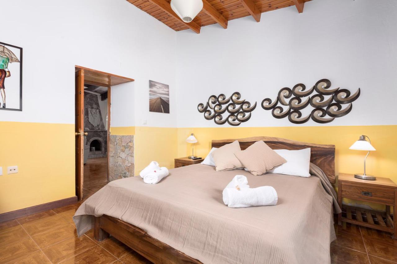 Home2Book Quiet Villa With Private Pool Triquivijate 외부 사진